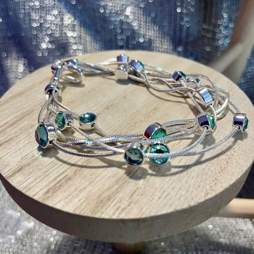 Silver Necklace, Pierced Earrings & Bracelet with blue gem stones. - Picture 8 of 11